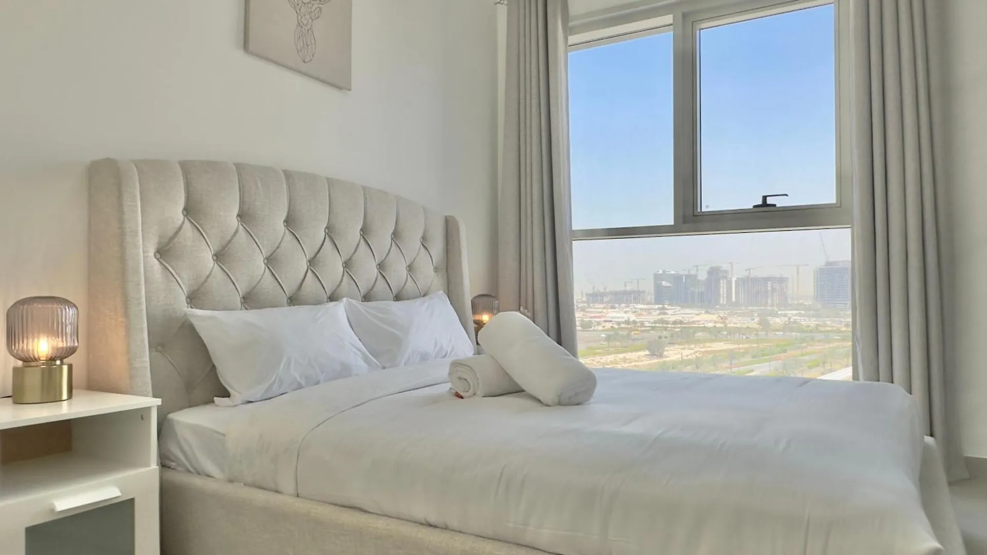 1Br Apartment With Burj Khalifa View In Dubai Hills By Bhavan Vacation Homes United Arab Emirates