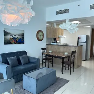 Апартаменты Golden Vacation Homes Continental Tower Marina, Дубай